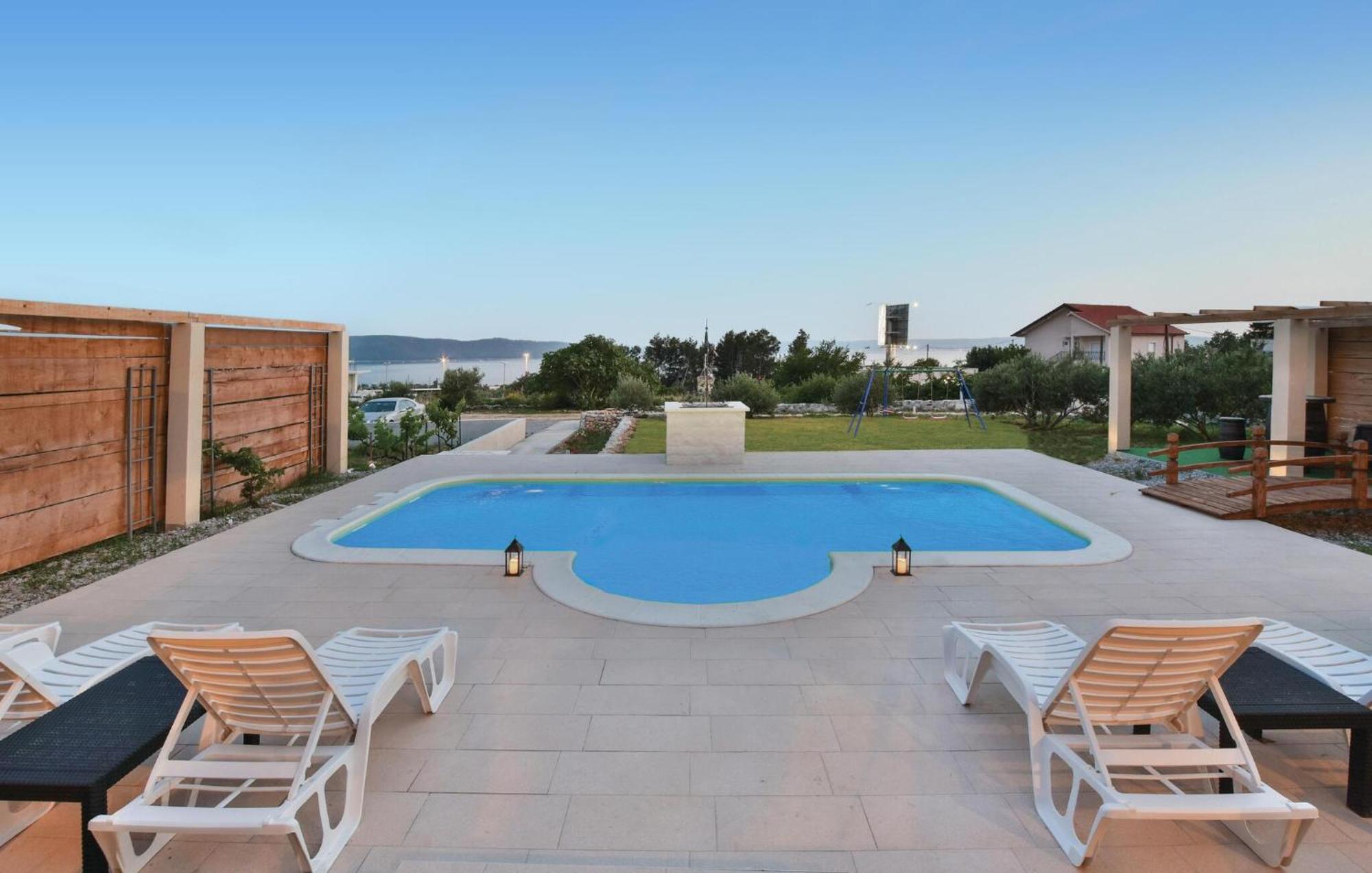 Nice Home In Kastel Sucurac With Wifi Kastela Exterior photo